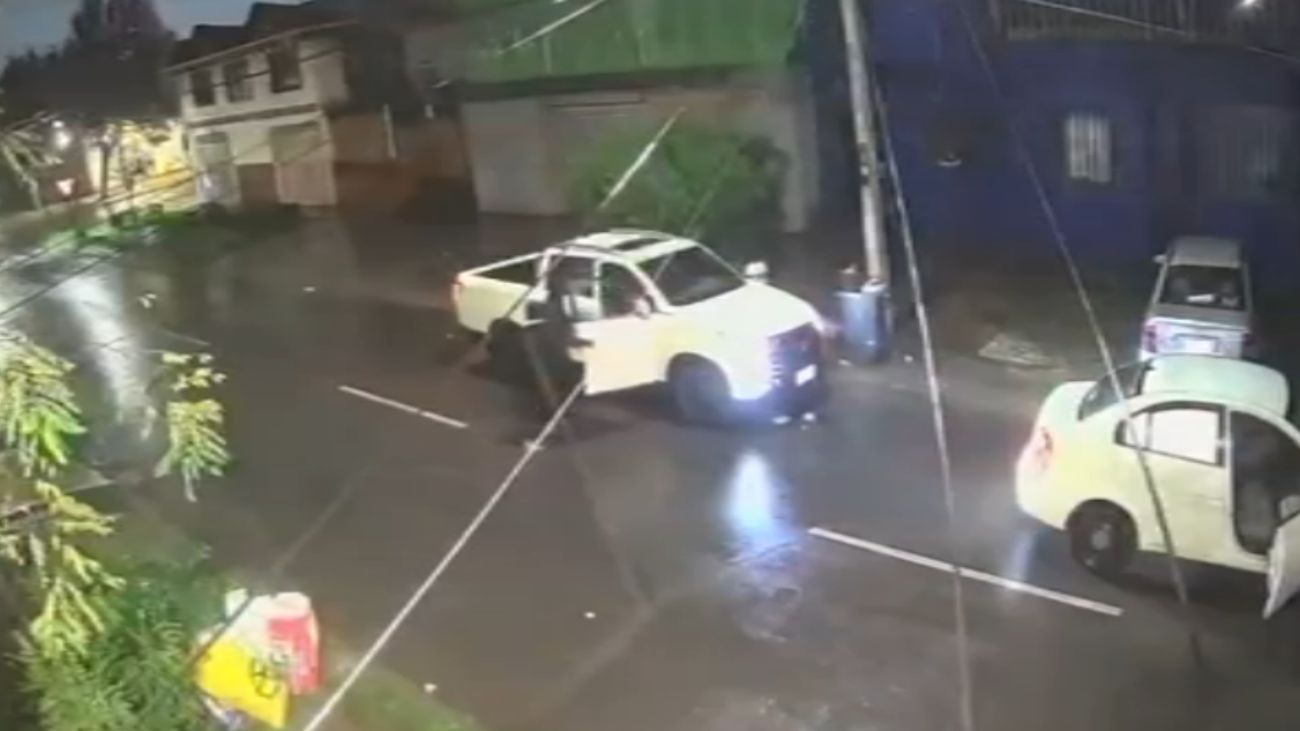 Robo de camioneta en Quinta Normal: encerrona armada deja conductor abandonado Robo de camioneta en Quinta Normal: encerrona armada deja conductor abandonado