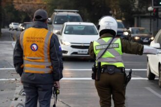 Restricción vehicular en Santiago: ¿Cuáles autos no pueden circular este martes?