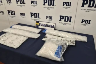 Detienen a británico con 5,1 kilos de metanfetaminas en Santiago