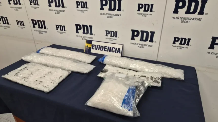 Detienen a británico con 5,1 kilos de metanfetaminas en Santiago
