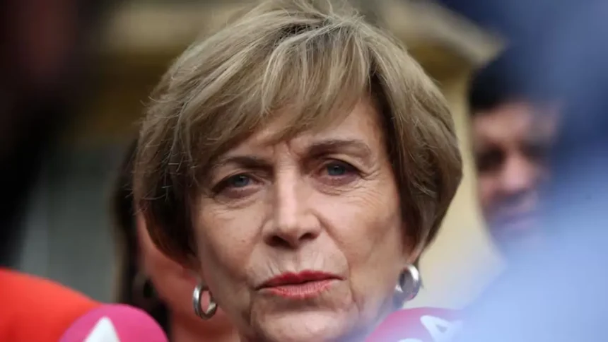 Evelyn Matthei propone fiscal exclusivo para investigar escándalo de licencias médicas