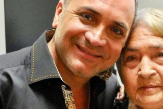 Luis Jara recuerda a su madre fallecida por cáncer en emotivo homenaje