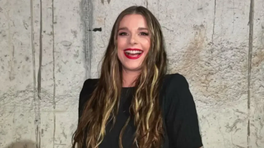 La estrecha relación de Tanza Varela con su asesora en Chile