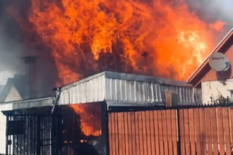 Trágico incendio en Temuco: mujer fallece atrapada en vivienda en llamas