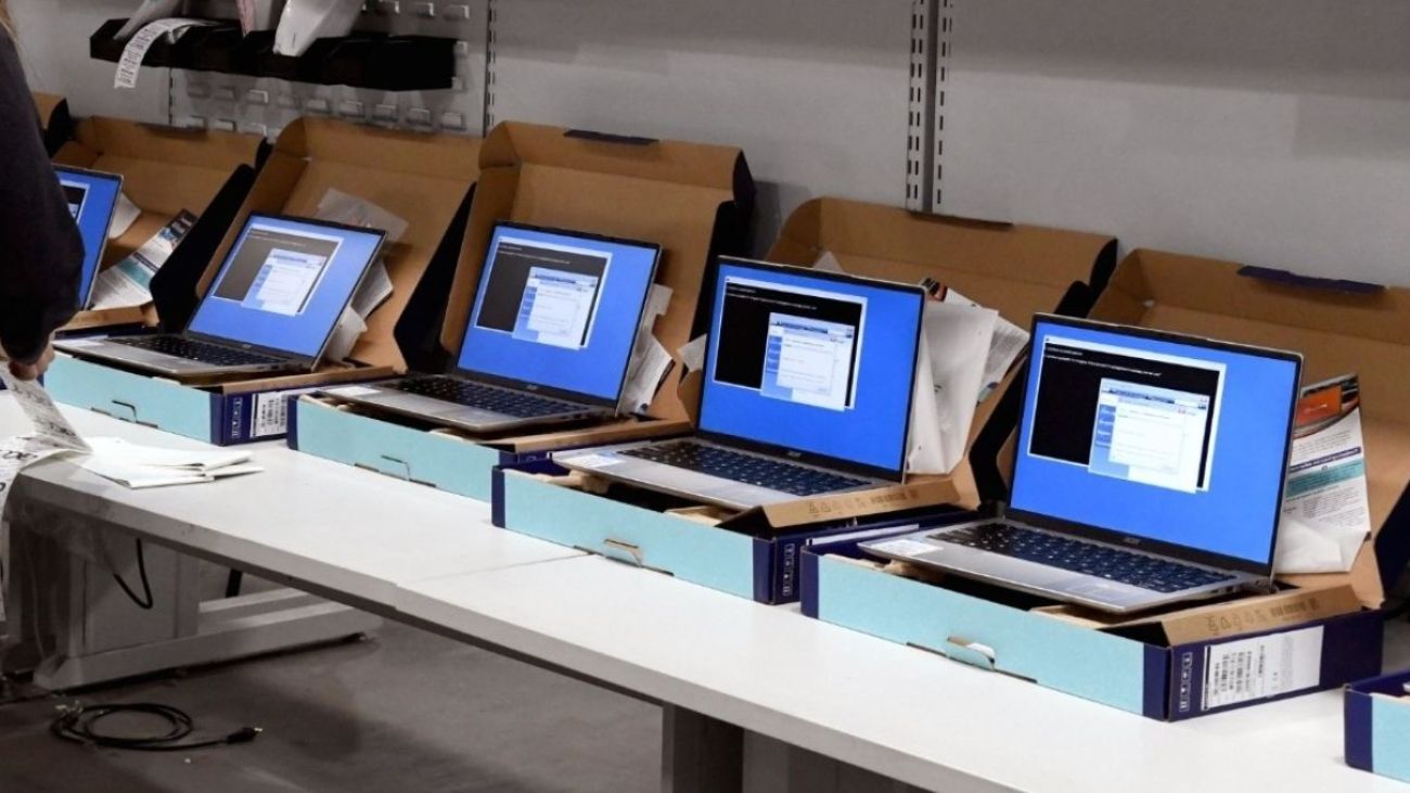 Entregarán 14 mil notebooks a estudiantes de 7° básico con becas TIC
