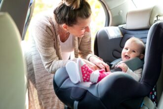 Fuertes multas por llevar niños en asiento delantero, hasta $205.944