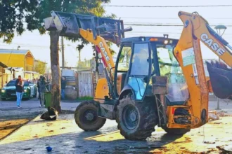 Demolición de mausoleo narco en Peñaflor termina con una detención