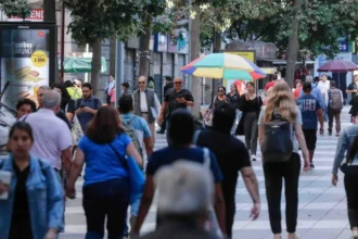 Desempleo en Chile: Tasa de 8,8% en febrero-abril 2025