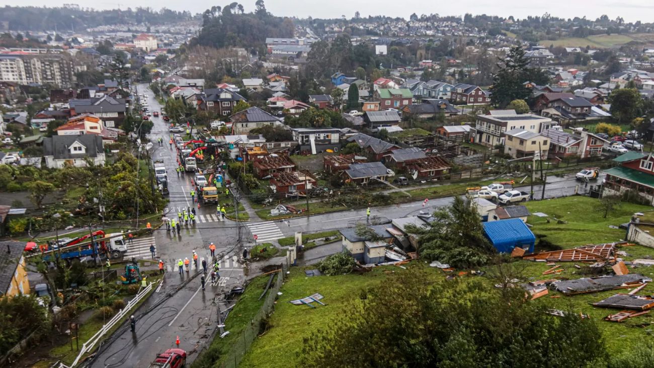 Tornado en Puerto Varas deja 319 hogares afectados por la catástrofe Tornado en Puerto Varas deja 319 hogares afectados por la catástrofe