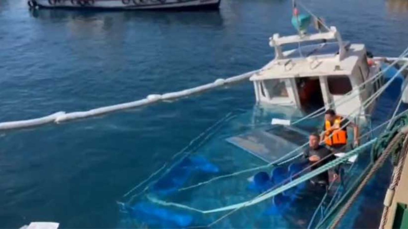 Lancha fletera se hunde en Valparaíso sin consecuencias para tripulación Lancha fletera se hunde en Valparaíso sin consecuencias para tripulación