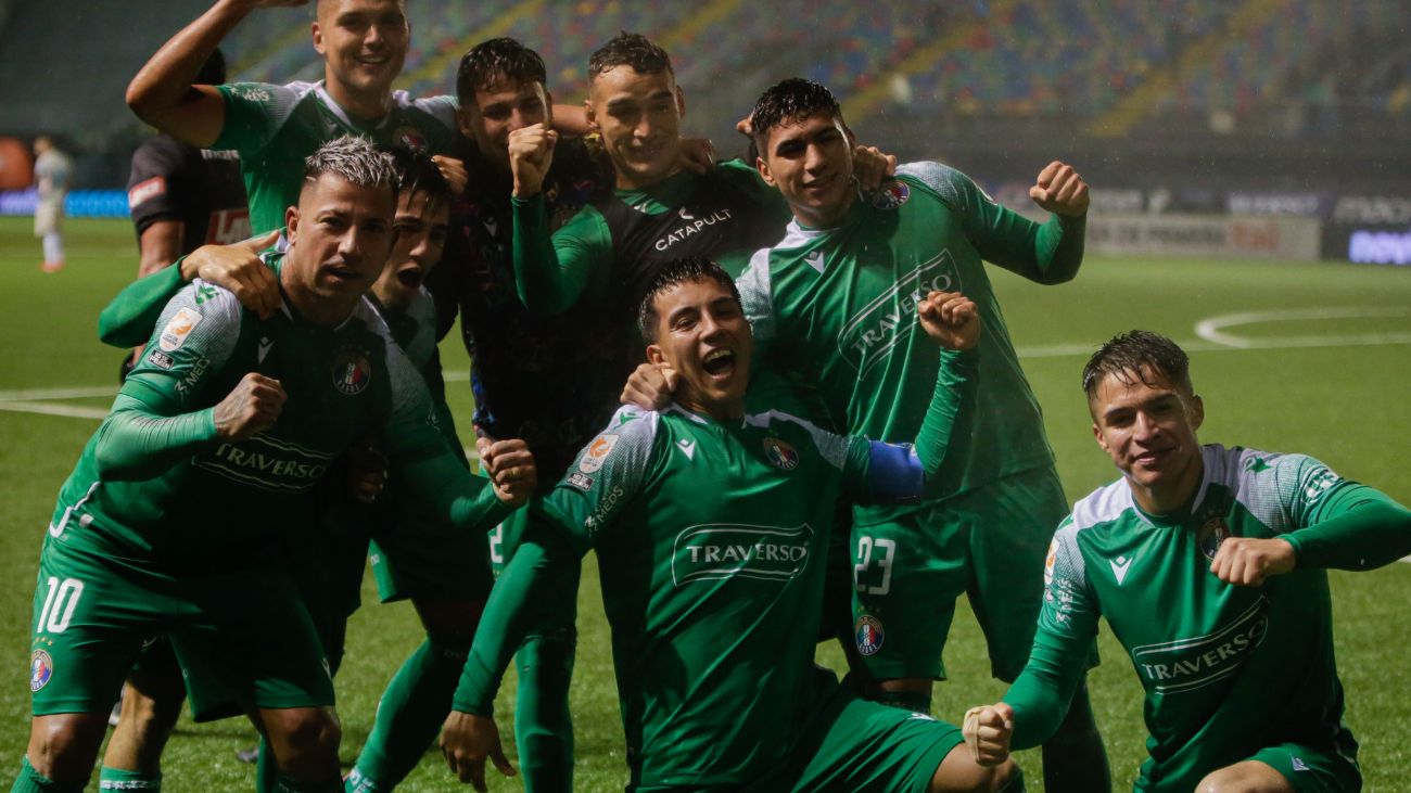 Audax Italiano lidera la tabla en el Campeonato Nacional de Chile Audax Italiano lidera la tabla en el Campeonato Nacional de Chile