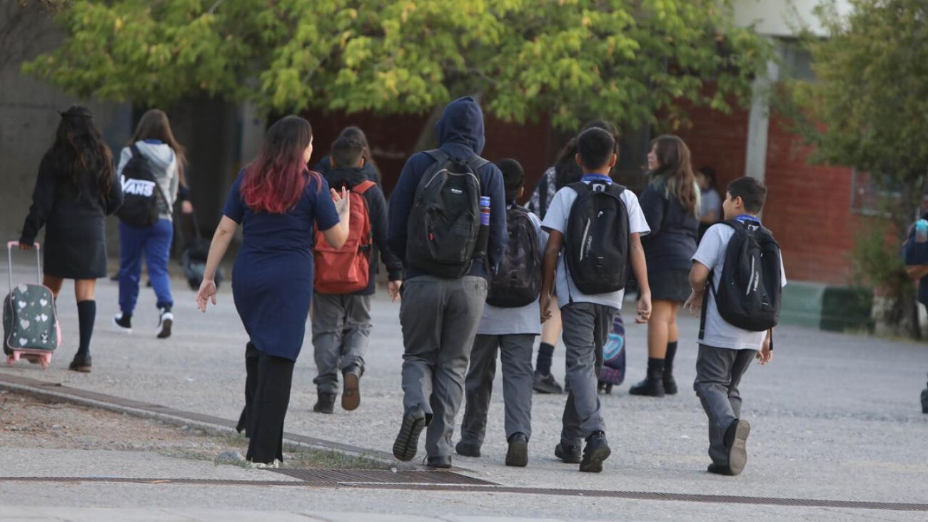 Bono por Asistencia Escolar: Beneficios y Requisitos para Estudiantes