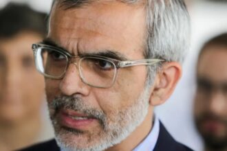 Ministro de Seguridad aborda polémica sobre detectores de metal en colegios