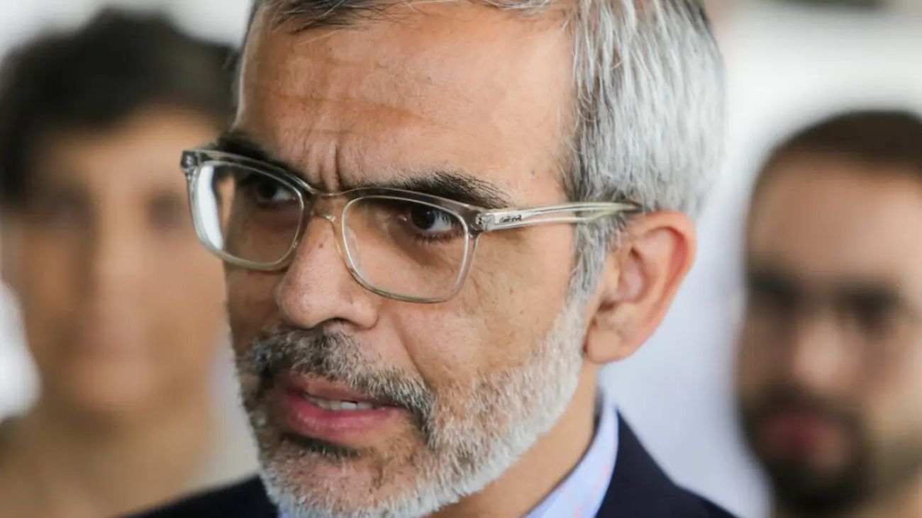 Ministro de Seguridad aborda polémica sobre detectores de metal en colegios Ministro de Seguridad aborda polémica sobre detectores de metal en colegios
