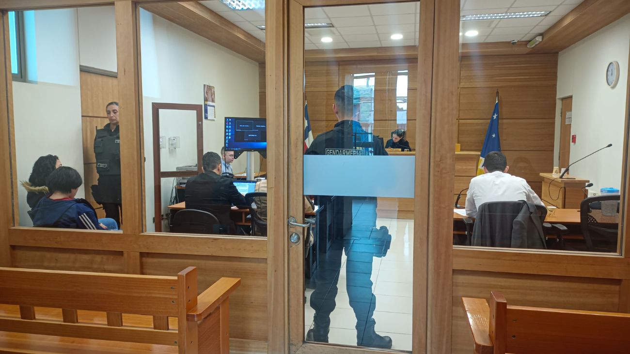 Madre e hija en prisión por robo con intimidación en Punta Arenas Madre e hija en prisión por robo con intimidación en Punta Arenas