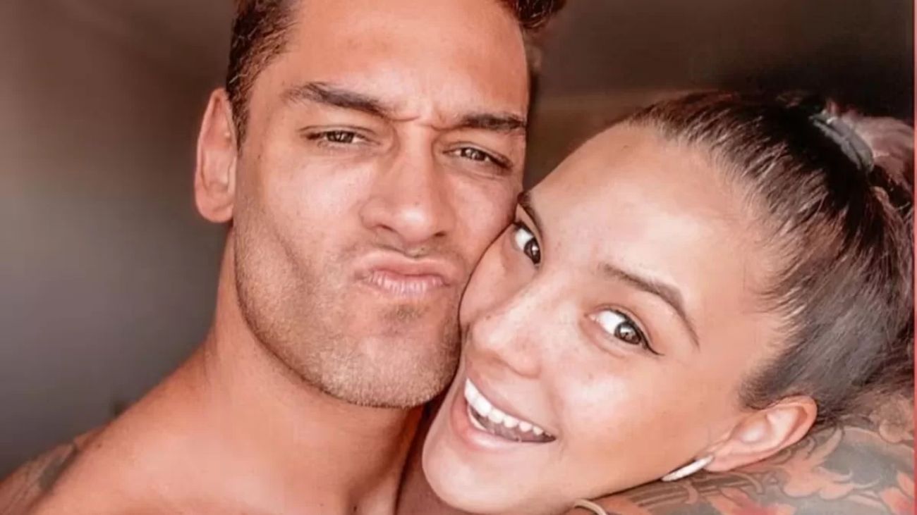 Thiago Cunha y Chantal Gayoso: Construyendo su Hogar en Colina Thiago Cunha y Chantal Gayoso: Construyendo su Hogar en Colina