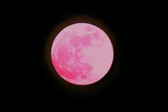 Junio trae la Luna de Fresa y el solsticio de invierno