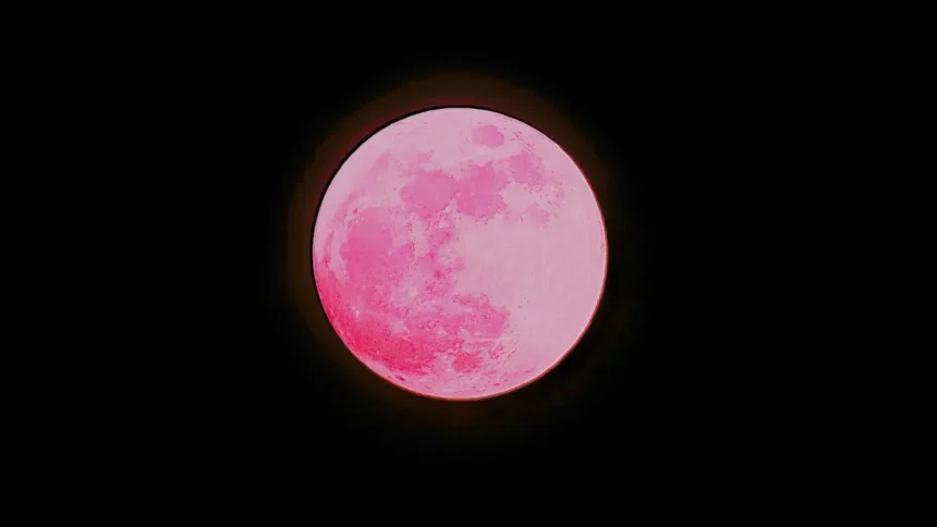Junio trae la Luna de Fresa y el solsticio de invierno