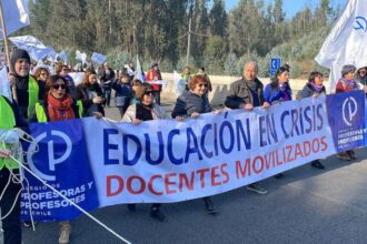 Profesores marchan por soluciones concretas a su "Agenda Corta"