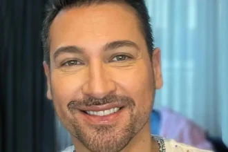 Pablo Ruiz genera controversia al cobrar 100 dólares por ingresar a su fiesta