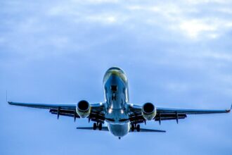 Deportaciones desde EE.UU.: Chile recibe a connacionales incumpliendo normativa