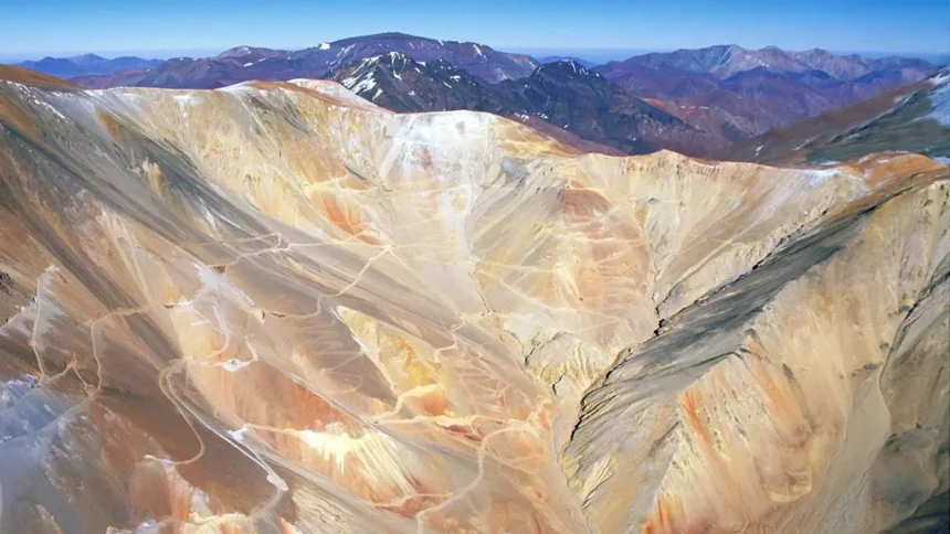 Tribunal Ambiental admite tres reclamaciones contra proyecto minero de Barrick