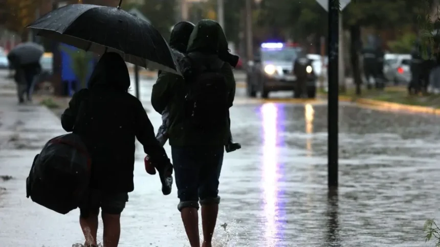 Precipitaciones y viento en diversas zonas de Chile este martes