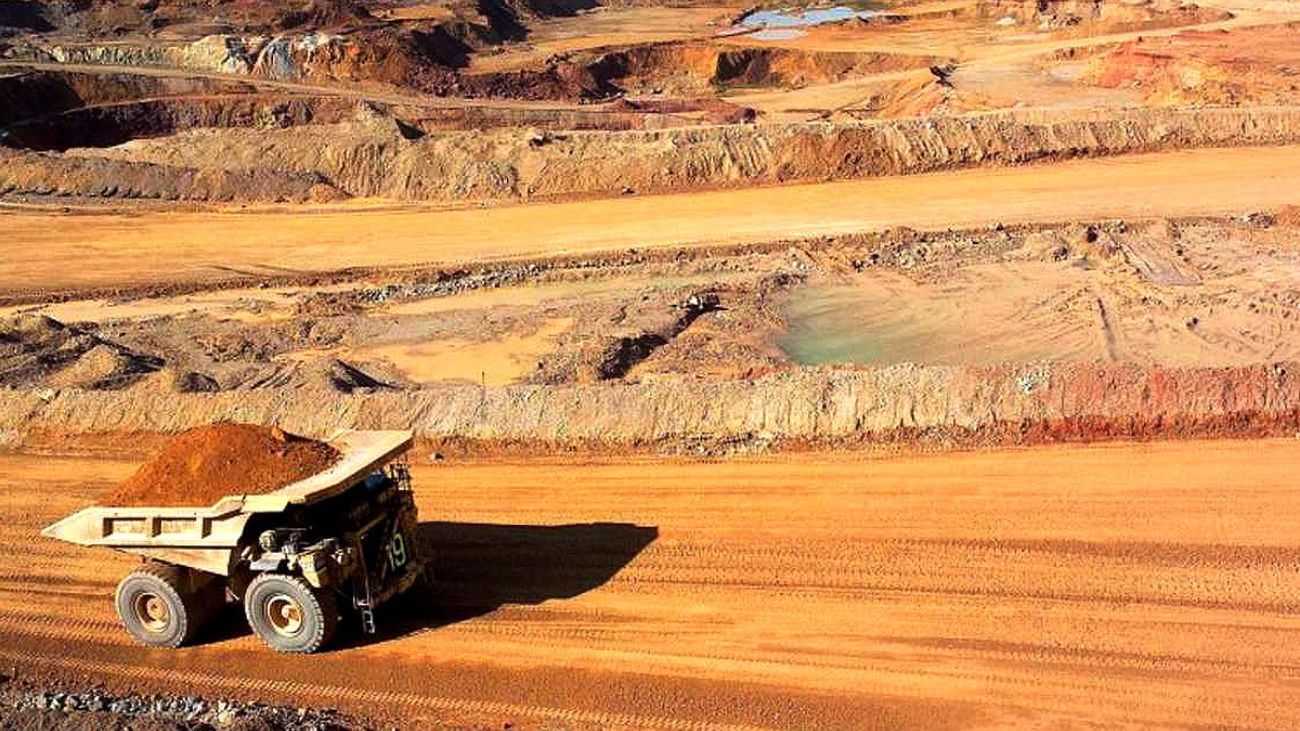 Proyecto minero El Algarrobo en Tambogrande contará con planta de 15,000 toneladas por día Proyecto minero El Algarrobo en Tambogrande contará con planta de 15,000 toneladas por día