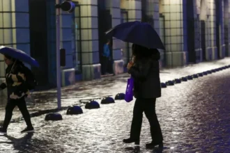 Alerta temprana ante lluvias y vientos en la Región Metropolitana