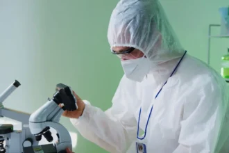 Nueva variante de covid NB.1.8.1 en 29 países alerta a OMS