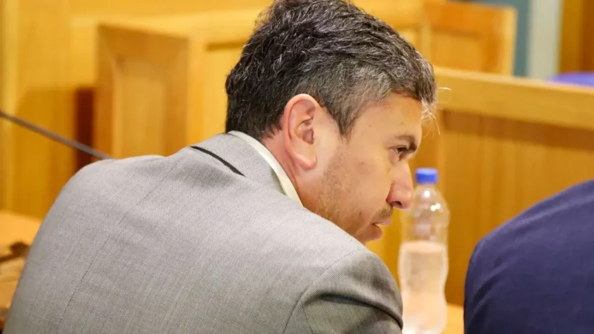 Diputado trasladado a Santiago: acusado de fraude enfrenta posible condena