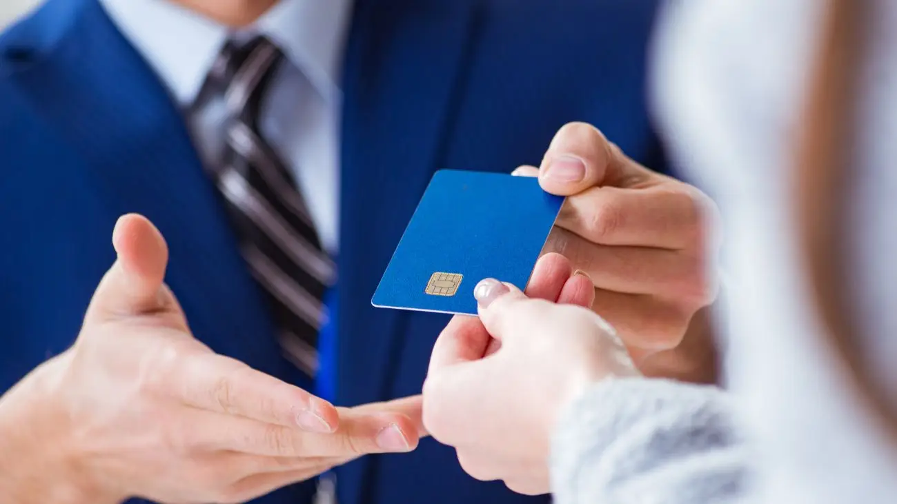 Alianza entre HDI Seguros y BancoEstado: Regalan gift card de $100.000