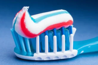 Advertencia por pastas dentales con fluoruro de estaño en Chile