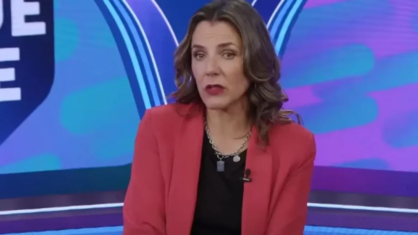 Julia Vial denuncia amenazas de muerte por críticas en televisión