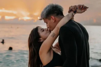 AK4:20 sorprende a Ignacia Antonia con romántico regalo de aniversario