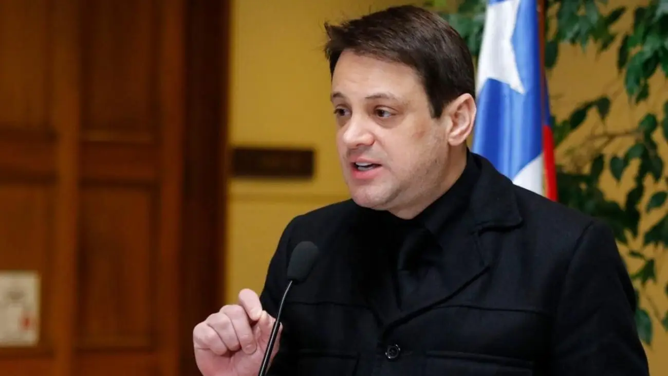 Expulsión del Diputado Gaspar Rivas y Cambio en la Presidencia Parlamentaria Expulsión del Diputado Gaspar Rivas y Cambio en la Presidencia Parlamentaria