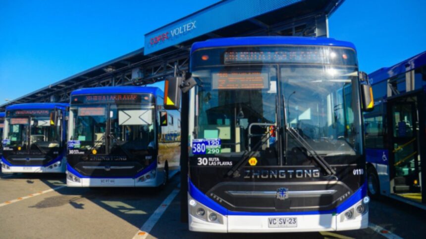 Comienzan a circular buses eléctricos en Gran Concepción con innovaciones
