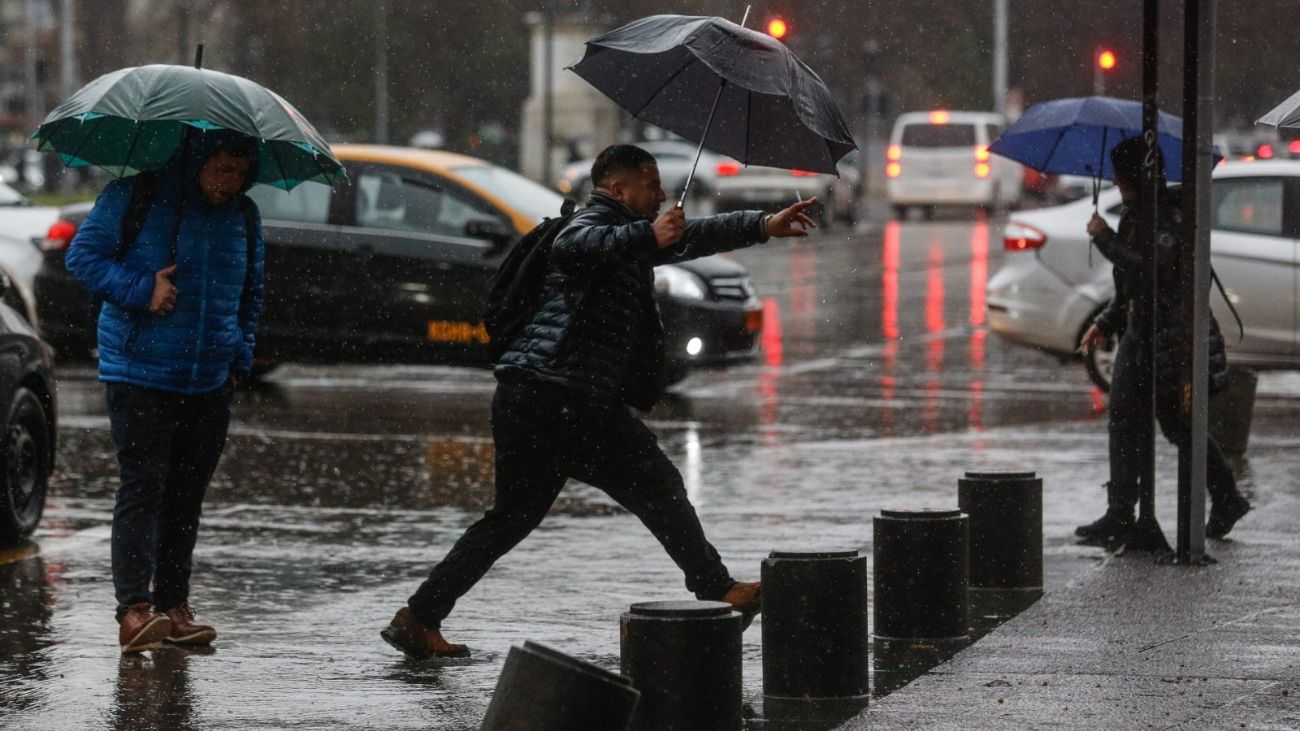 Lluvias y vientos fuertes en Chile: pronóstico para este jueves 12 Lluvias y vientos fuertes en Chile: pronóstico para este jueves 12
