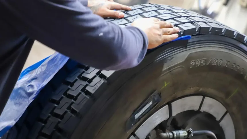 Minera Lomas Bayas logra certificar procesamiento de 298,8 toneladas de neumáticos usados