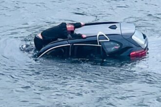 Accidente en Puente Llacolén: Vehículo aún en río Bío Bío