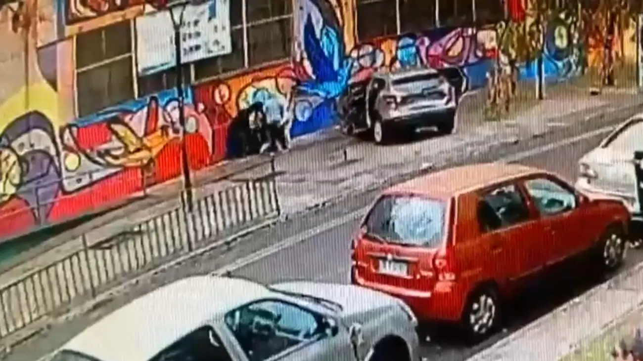 Violento robo a ciudadanos bolivianos en Santiago genera alerta policial Violento robo a ciudadanos bolivianos en Santiago genera alerta policial