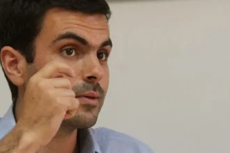 Defensa de Simón Acuña apela rechazo de arresto domiciliario.