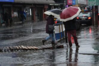 Alarma meteorológica: intensas lluvias afectarán cinco regiones del sur