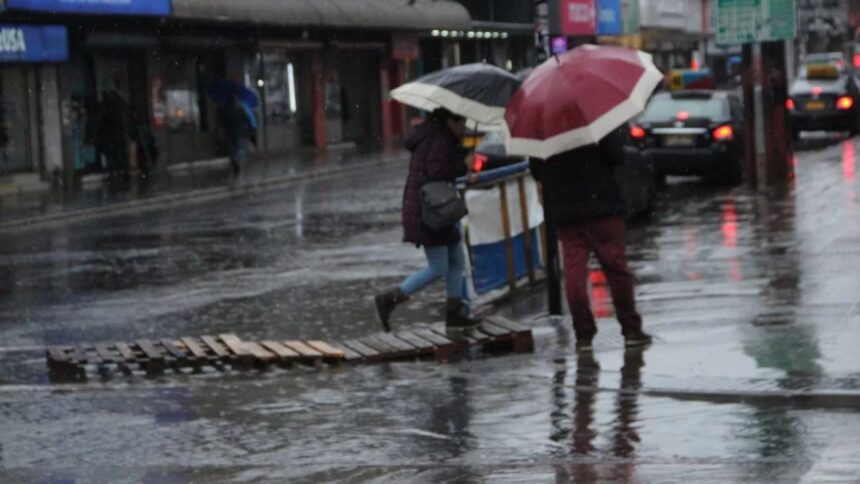 Alarma meteorológica: intensas lluvias afectarán cinco regiones del sur