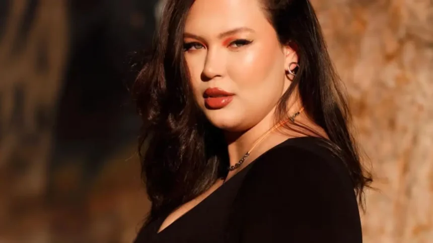 La enigmática visita de Michelle Carvalho a la PDI despierta especulaciones