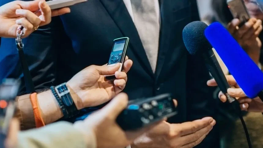 Polémica por proyecto de ley que podría penalizar a periodistas