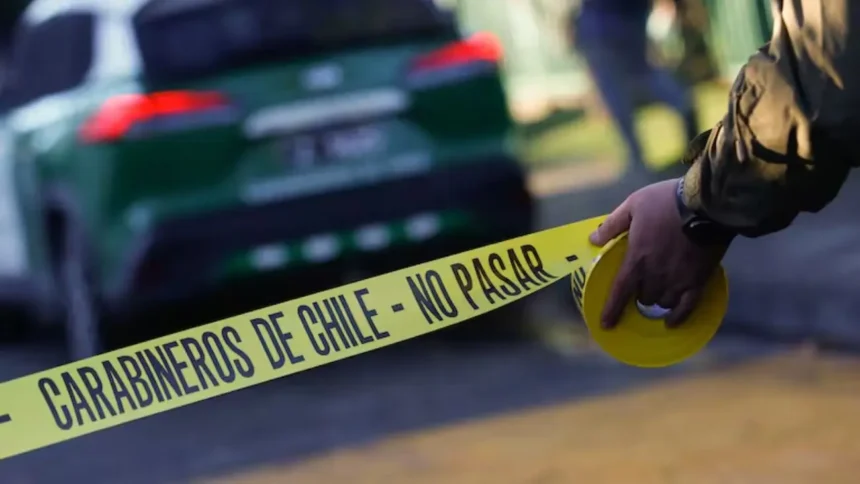 Persecución policial en Cerro Navia termina con tres detenidos armados