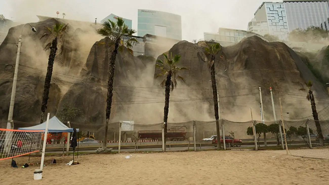 Temblor en Lima, Perú: deslizamientos, fútbol suspendido y descartan tsunami Temblor en Lima, Perú: deslizamientos, fútbol suspendido y descartan tsunami