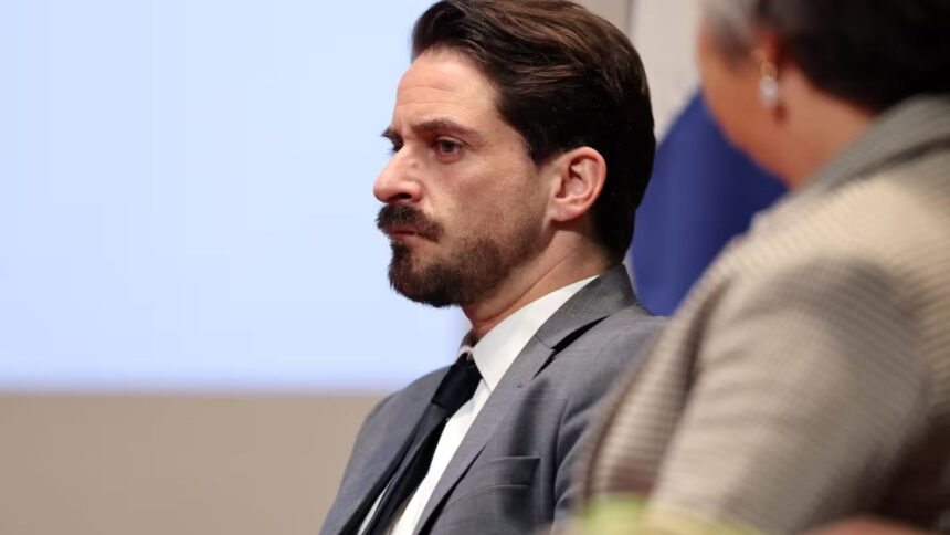 Polémica por spot de Gonzalo Winter en debate presidencial de primarias