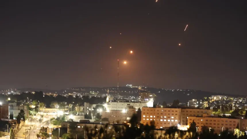 Conflicto Israel - Irán impacta economía mundial; Chile muestra resiliencia competitiva